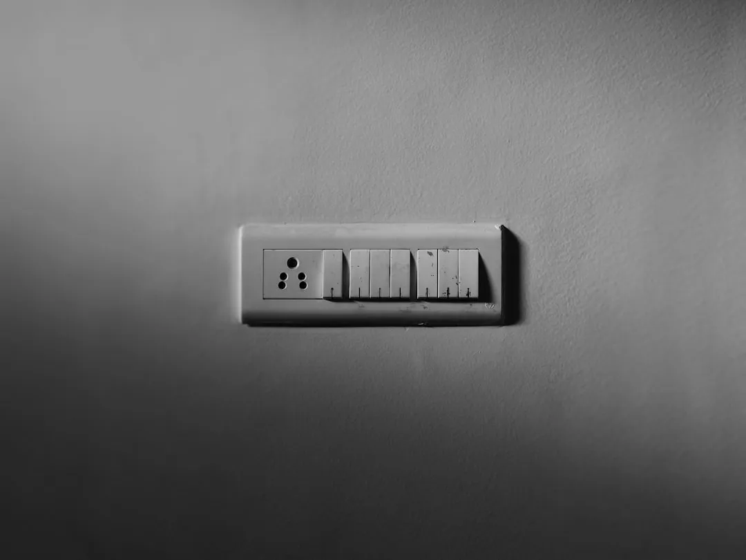 超声波加湿器与扩香机协同方案：如何为办公空间构建恒湿香氛系统